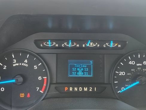 Used 2017 Ford F250 XL w/ Power Equipment Group AWD/4WD image 16