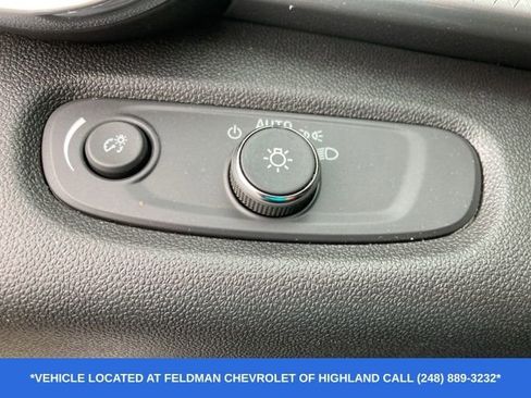 Used 2025 Chevrolet Trax LT w/ Driver Confidence Package FWD image 16