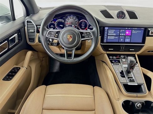 Certified 2020 Porsche Cayenne image 27