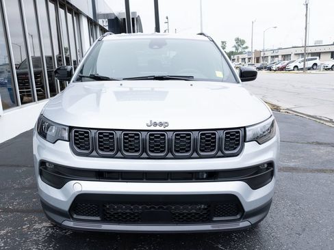 Used 2026 Jeep Compass Latitude w/ Quick Order Package 29K AWD/4WD image 21