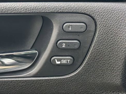 Used 2016 Honda Pilot Touring image 14