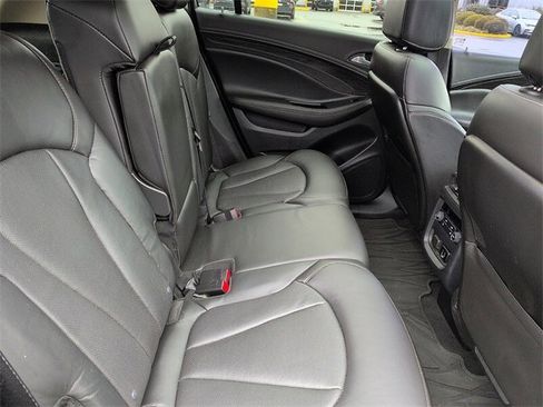 Used 2018 Buick Envision Premium w/ Driver Confidence Package image 11