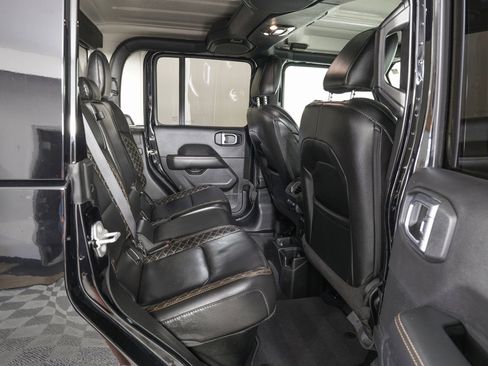 Used 2023 Jeep Gladiator Overland image 11