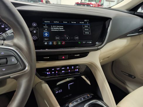 Used 2023 Buick Envision Avenir image 10