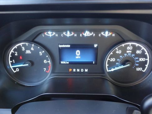 Used 2024 Ford F250 XLT image 46