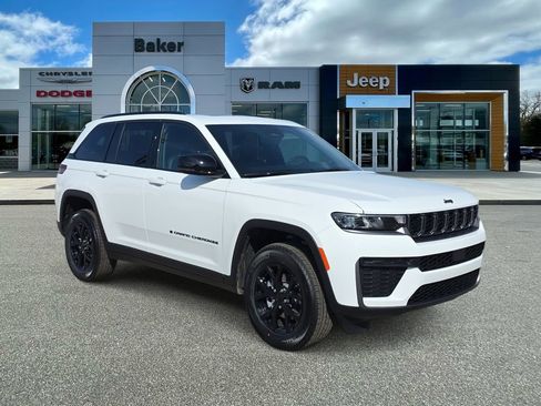 New 2026 Jeep Grand Cherokee Altitude AWD/4WD image 1
