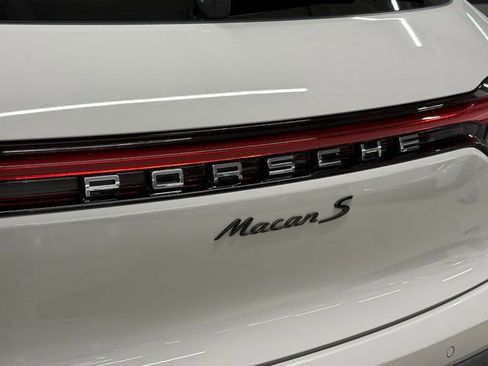 Certified 2023 Porsche Macan S image 12