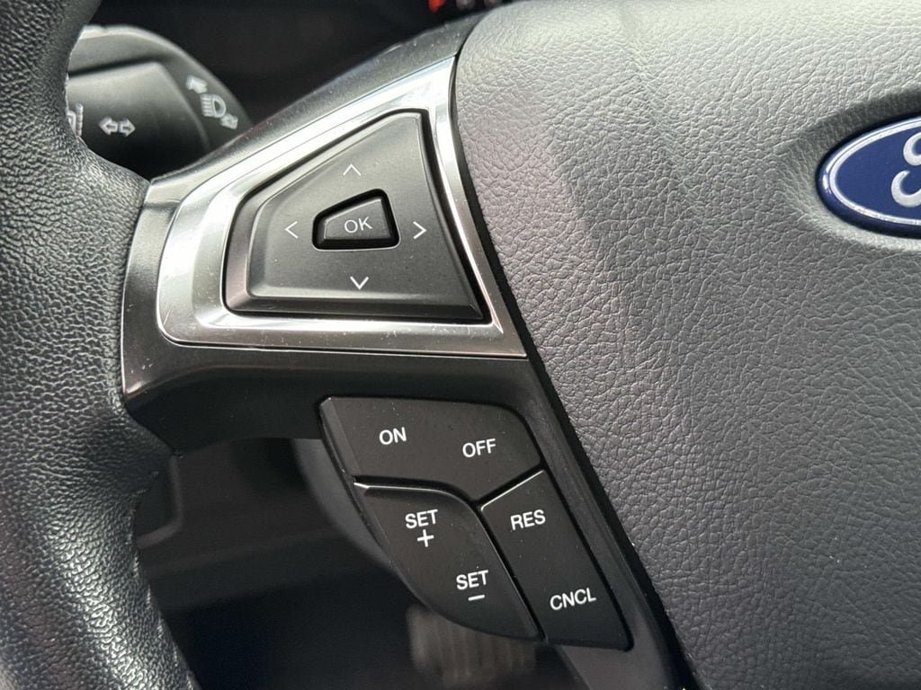 Used 2024 Ford Edge SEL AWD/4WD image 33