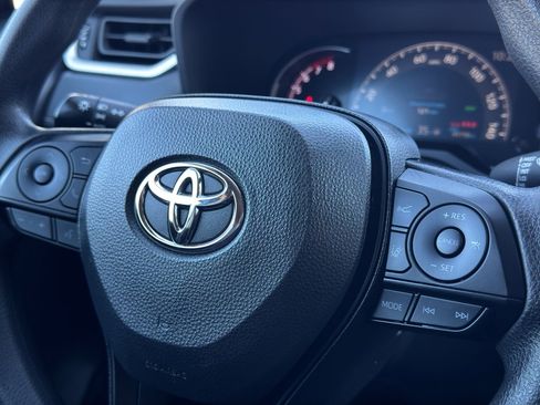 Used 2024 Toyota RAV4 XLE image 28