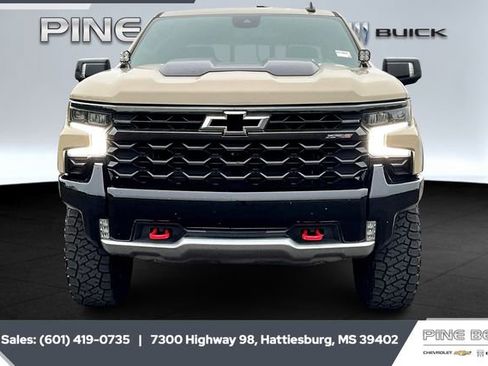 Used 2022 Chevrolet Silverado 1500 ZR2 w/ Technology Package image 3