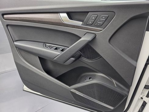 Used 2018 Audi Q5 2.0T Premium Plus w/ Premium Plus Package image 27