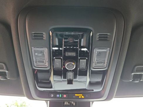 New 2026 GMC Yukon XL Denali image 32