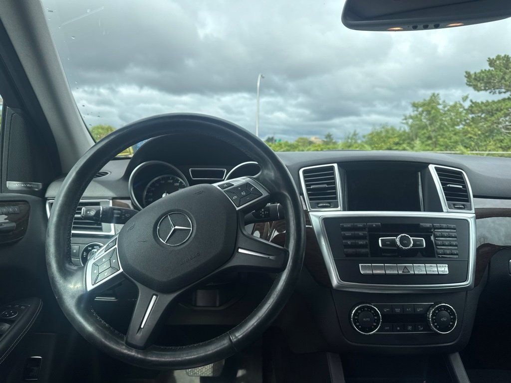 Used 2015 Mercedes-Benz ML 350 4MATIC image 11