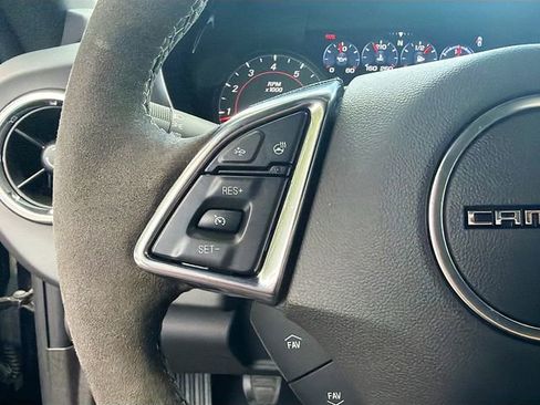 Used 2024 Chevrolet Camaro LT RWD image 33