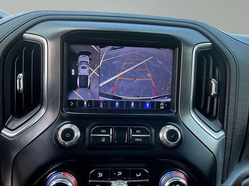 Used 2023 GMC Sierra 3500 Denali w/ Technology Package AWD/4WD image 15