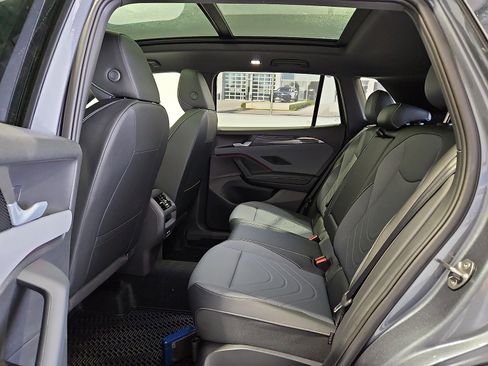 New 2026 Volkswagen Tiguan SE R-Line image 11