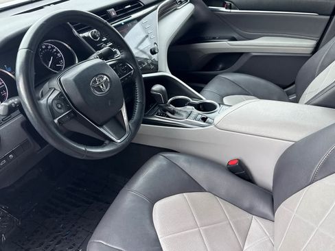 Used 2018 Toyota Camry XLE w/ Audio Package FWD image 11
