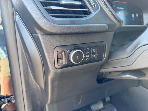Used 2025 Ford Escape ST-Line Elite AWD/4WD image 12