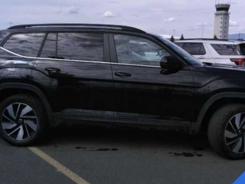 Used 2024 Volkswagen Atlas SE FWD image 3