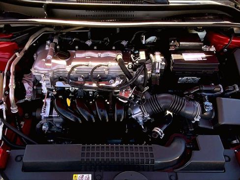 Used 2021 Toyota Corolla LE image 30