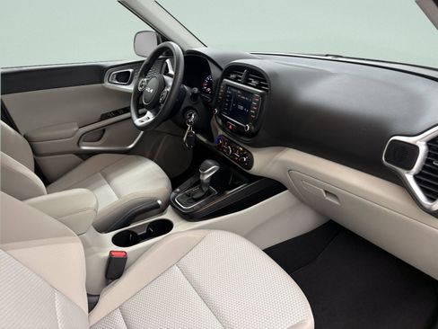 Used 2022 Kia Soul LX FWD image 20