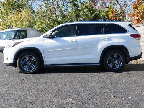 Used 2019 Toyota Highlander Limited Platinum image 3