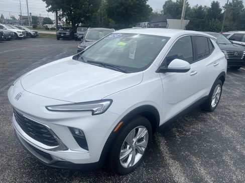Used 2024 Buick Encore GX Preferred FWD image 4
