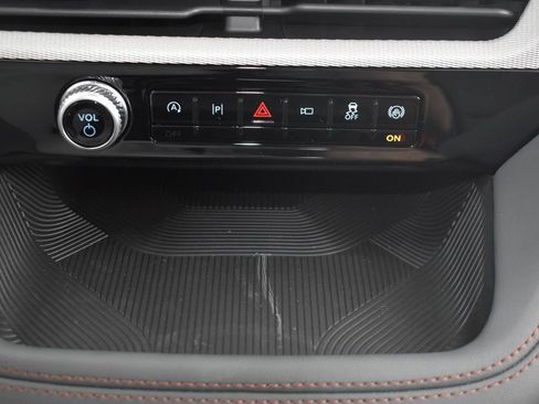 New 2026 Ford Explorer Active w/ Active Comfort Package AWD/4WD image 26