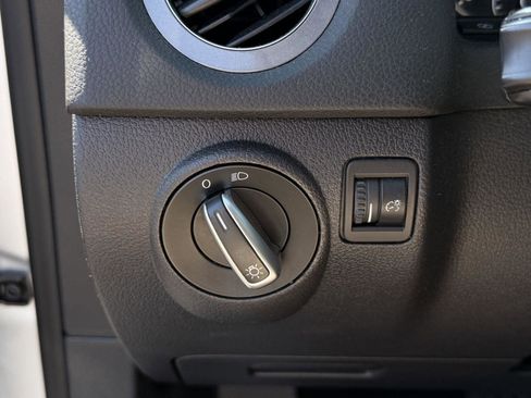 Used 2012 Volkswagen Tiguan S AWD/4WD image 16