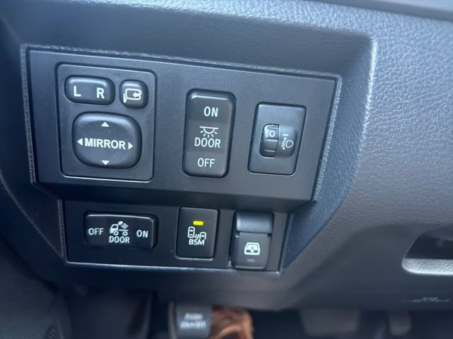 Used 2017 Toyota Tundra Platinum AWD/4WD image 21