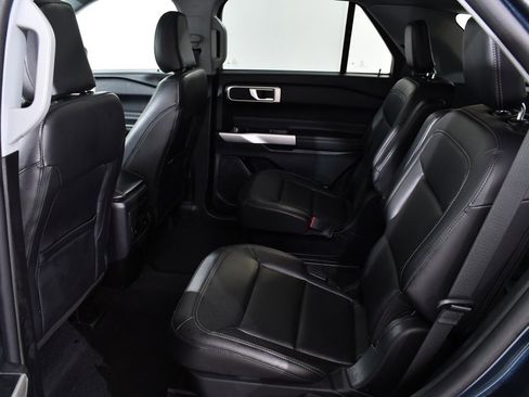 Used 2023 Ford Explorer XLT w/ Equipment Group 202A image 16