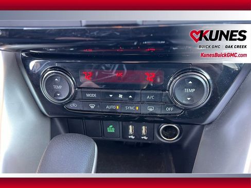 Used 2024 Mitsubishi Eclipse Cross SE image 28