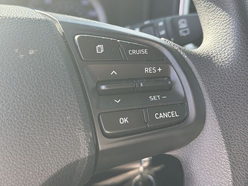 Used 2020 Hyundai Venue SE image 9