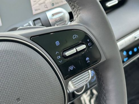 Used 2024 Hyundai Ioniq 5 Limited image 25