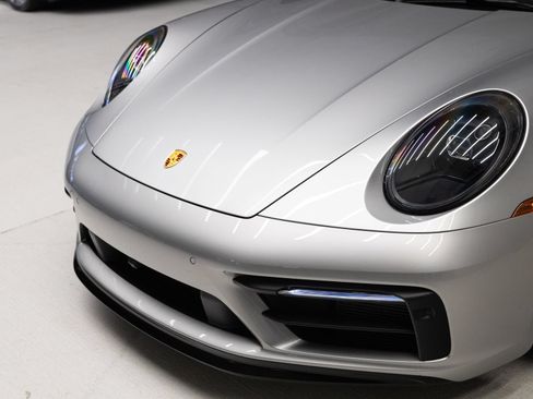 Certified 2023 Porsche 911 Carrera GTS RWD image 33