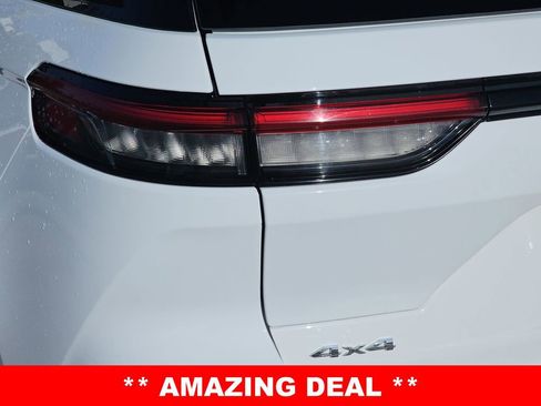 Used 2023 Jeep Grand Cherokee Limited image 41