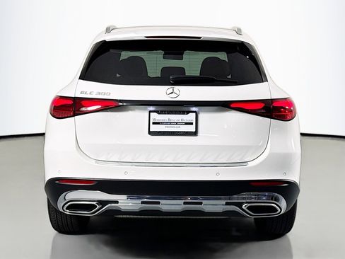 Certified 2026 Mercedes-Benz GLC 300 image 4