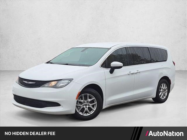 Used 2022 Chrysler Voyager LX FWD image 1