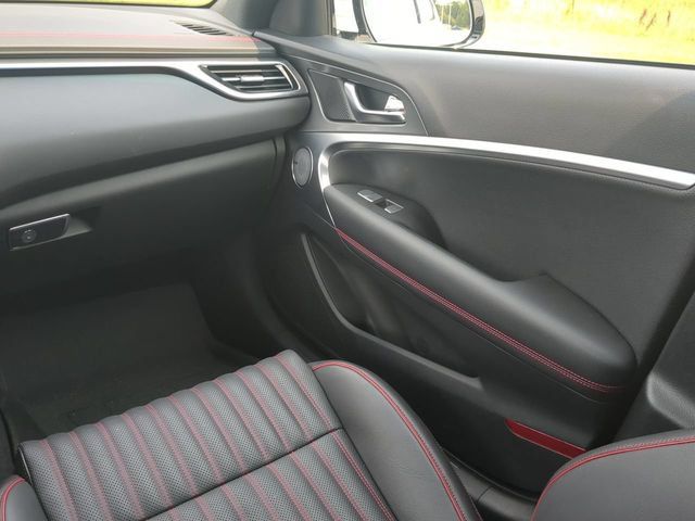 Used 2025 Genesis G70 2.5T w/ Sport Prestige Package RWD image 15