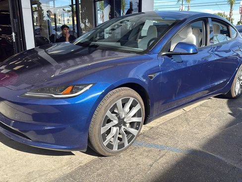 Used 2025 Tesla Model 3 Long Range RWD image 2