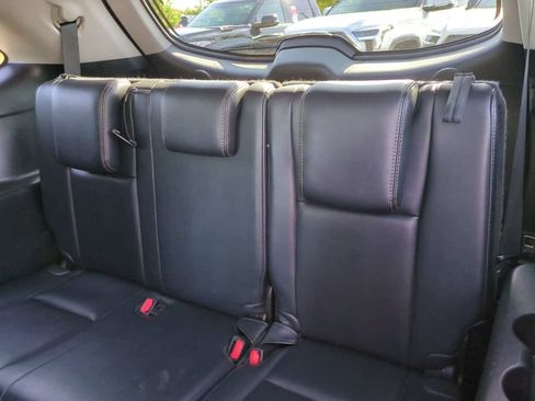 Used 2016 Toyota Highlander Limited FWD image 13