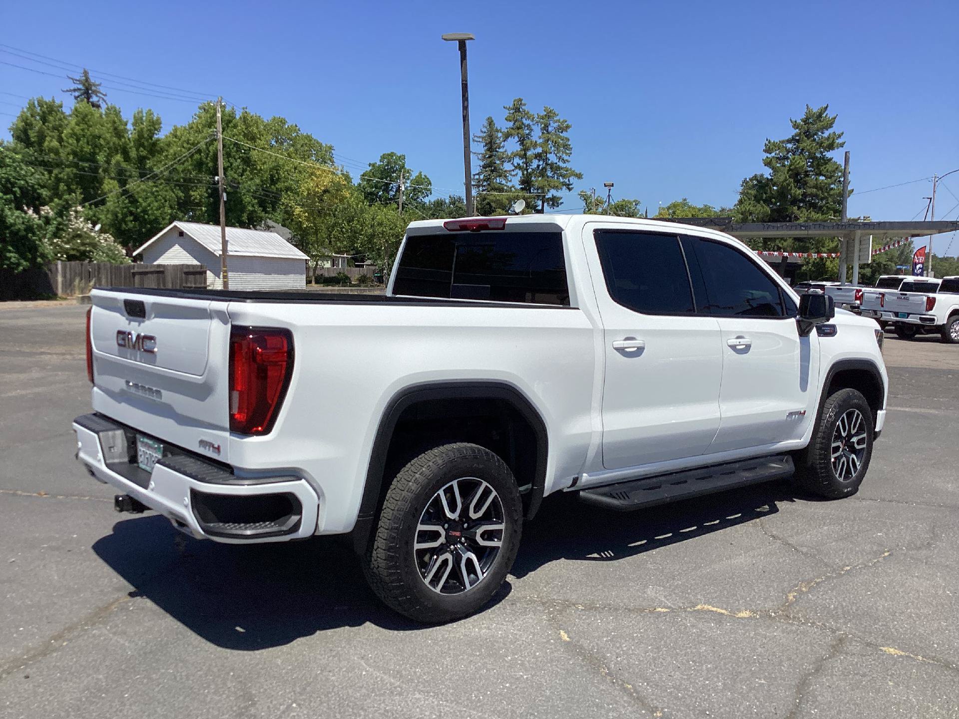 Used 2025 GMC Sierra 1500 AT4 w/ AT4 Premium Package AWD/4WD image 3