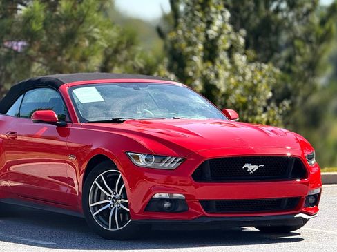 Used 2015 Ford Mustang GT Premium image 42