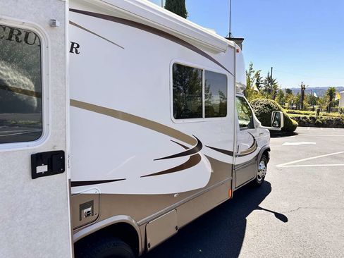 Used 2006 Ford E-450 and Econoline 450 RWD image 35