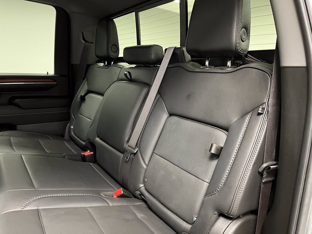 Used 2024 GMC Sierra 3500 Denali w/ Technology Package AWD/4WD image 44