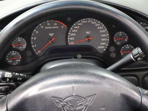 Used 1998 Chevrolet Corvette Convertible w/ Memory Pkg RWD image 20
