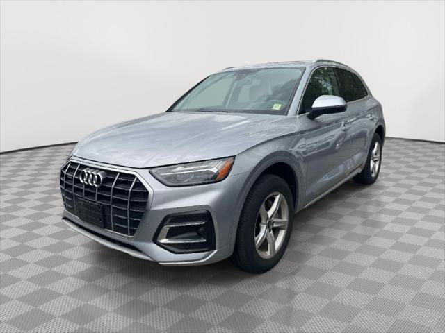 Used 2023 Audi Q5 2.0T Premium w/ Convenience Package AWD/4WD image 3