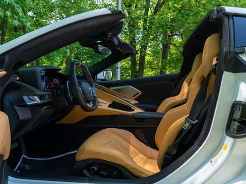 Used 2022 Chevrolet Corvette Stingray Preferred Cpe w/ Battery Protection Package RWD image 22