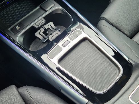 Certified 2025 Mercedes-Benz GLB 250 image 23