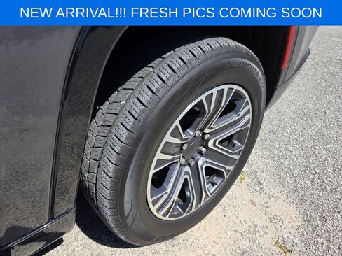 Used 2023 Jeep Wagoneer Series II RWD image 8